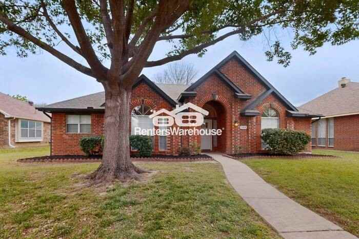 11405 Huntington Rd - Photo 4 of 49