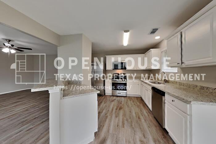 19722 Campfield Dr - Photo 6 of 23