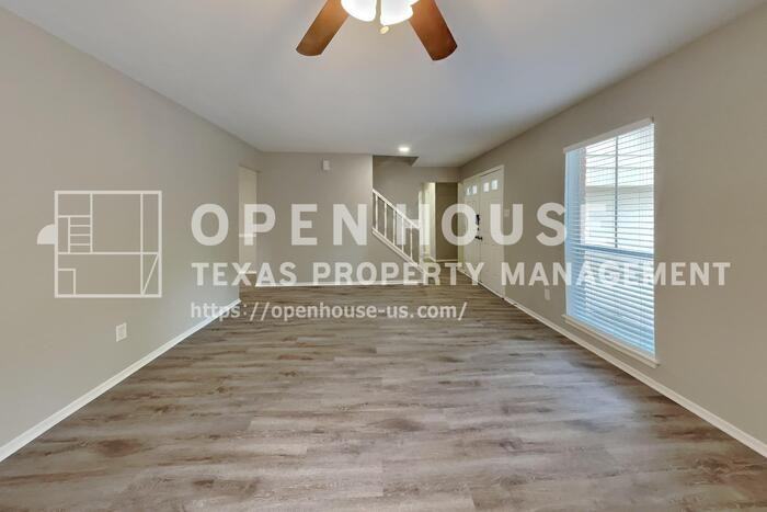 11 Fiddleleaf Ct - Photo 4 of 23