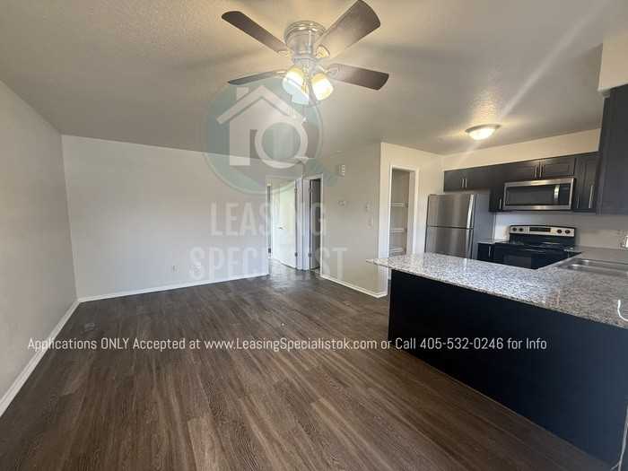 127 W Acres St #E - Photo 6 of 26