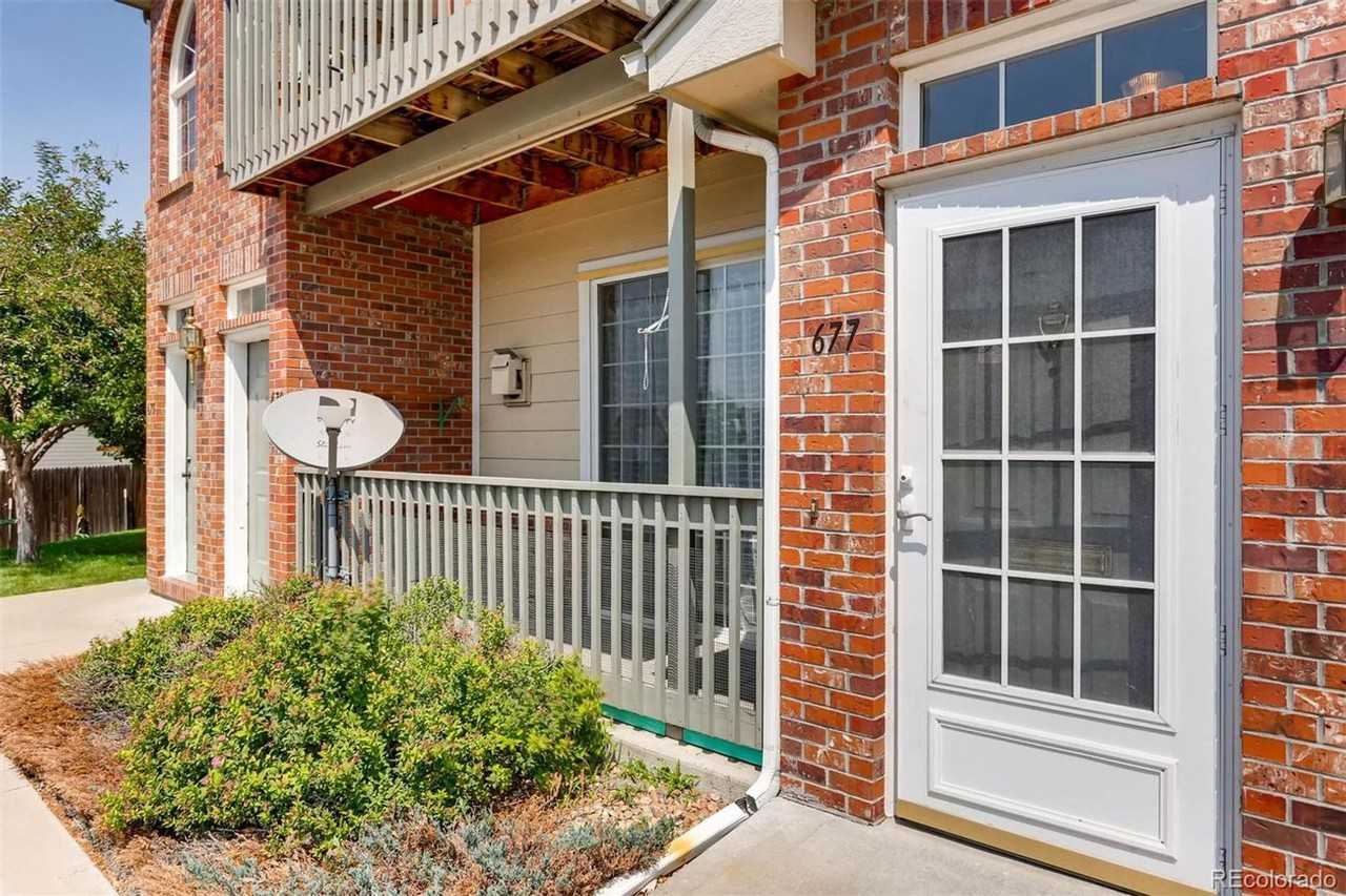677 Canyon Dr - Photo 2 of 14