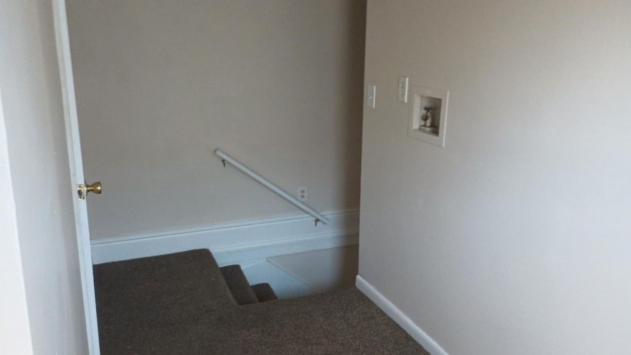 449 Park Ave - Photo 6 of 20