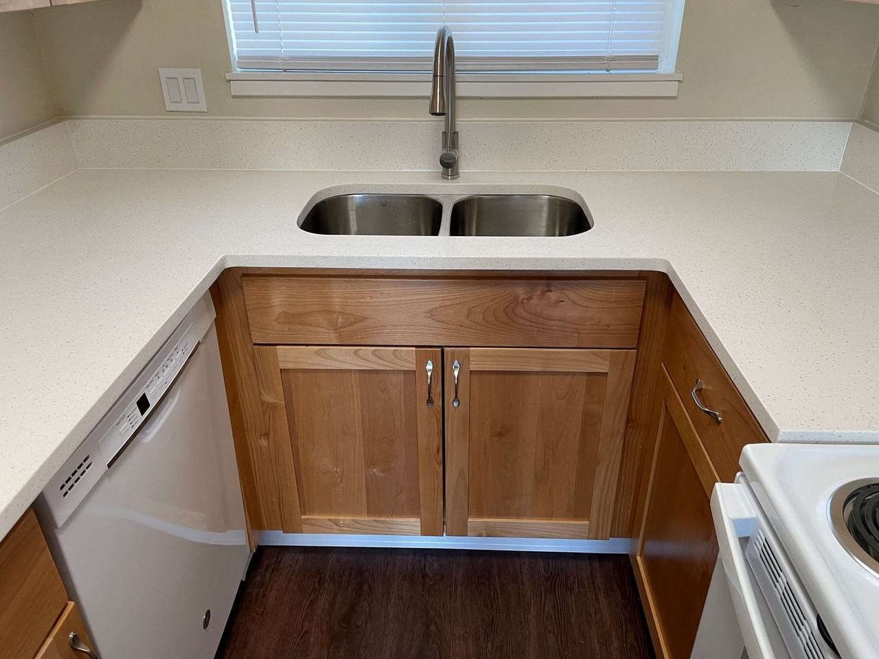 Salishan 4-Plex - Photo 6 of 20