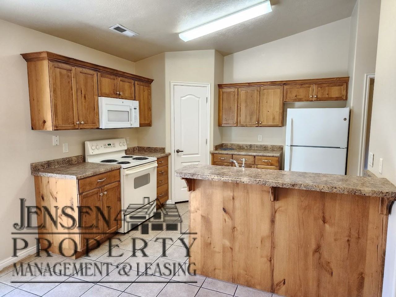 2164 W 1770 N - Photo 5 of 20