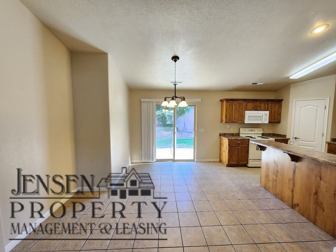 2164 W 1770 N - Photo 6 of 20