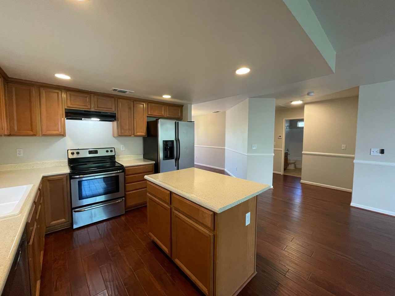 2404 24th St #A - Photo 2 of 21