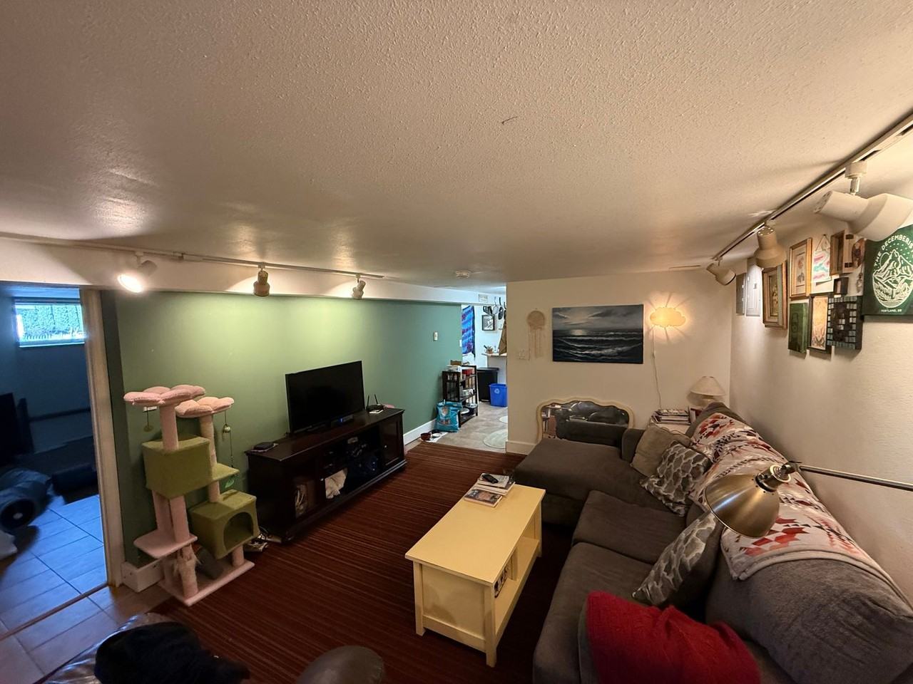 1348 Franklin St - Photo 4 of 29