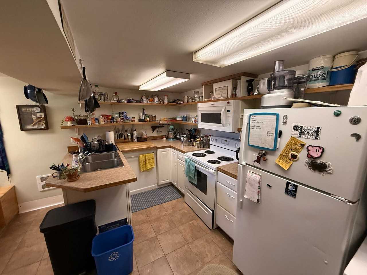 1348 Franklin St - Photo 6 of 29