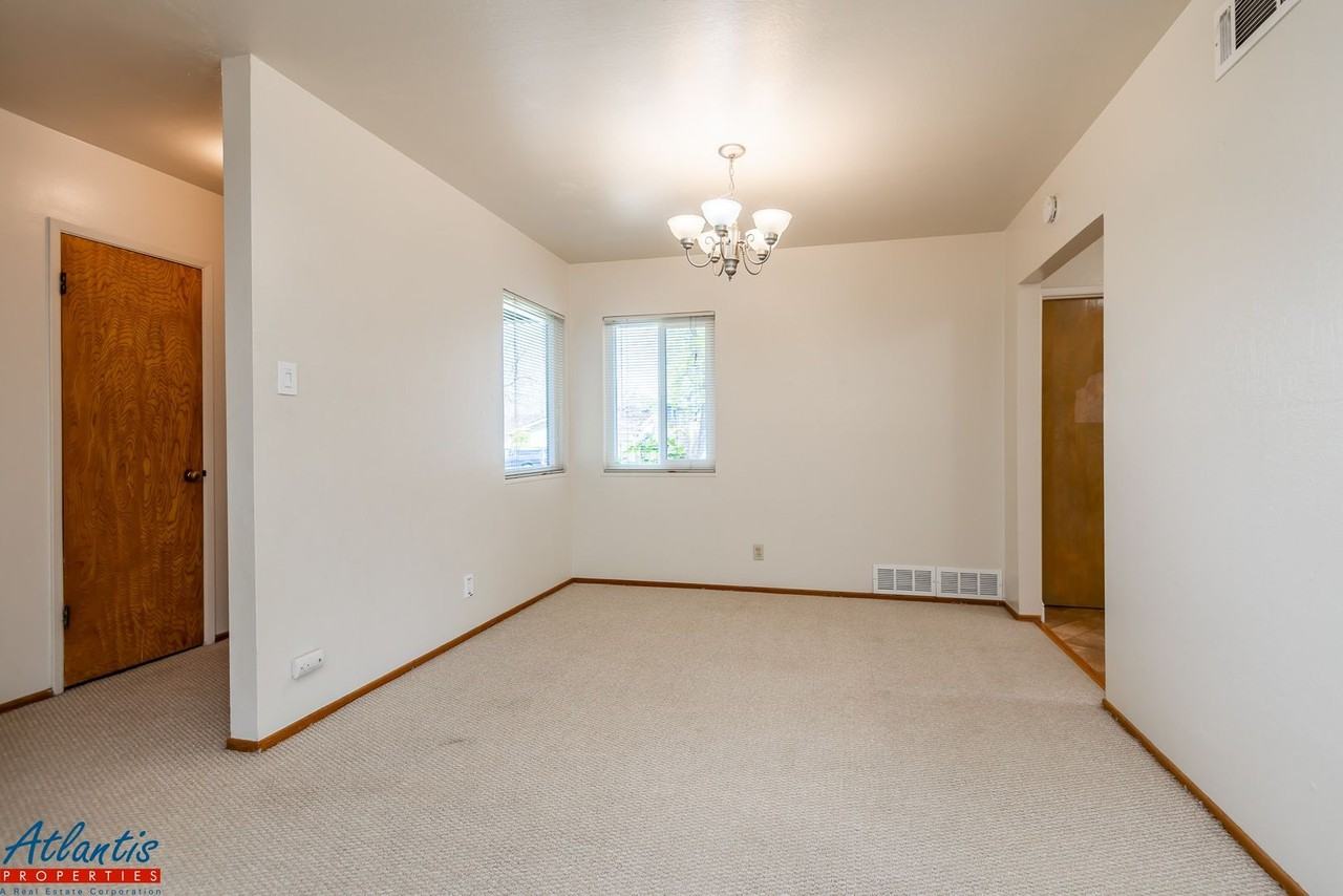 4568 Strawberry Park Dr - Photo 5 of 19