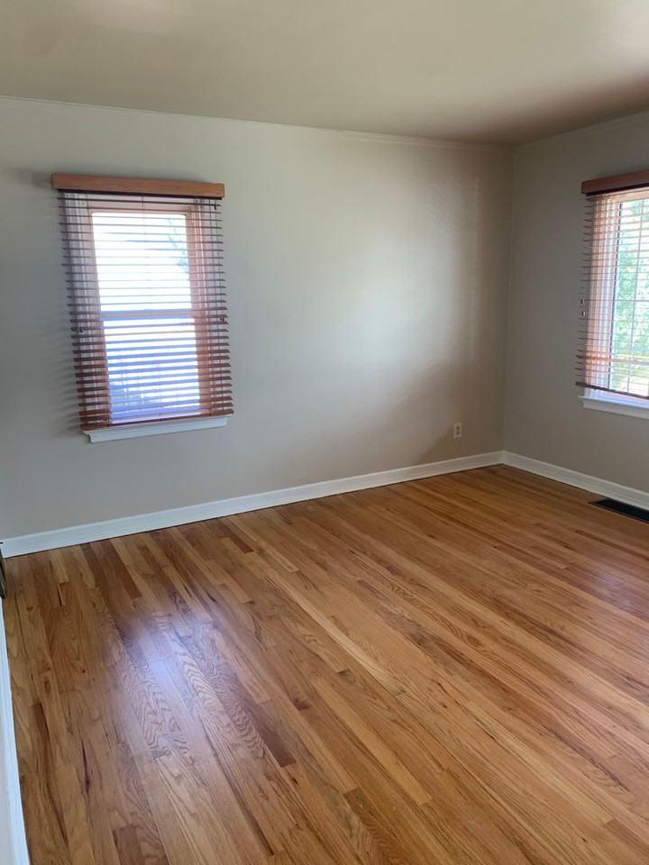 3318 Dillon Ave - Photo 4 of 15