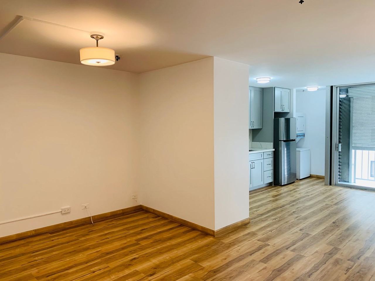 1226 Alexander St #703 - Photo 4 of 20