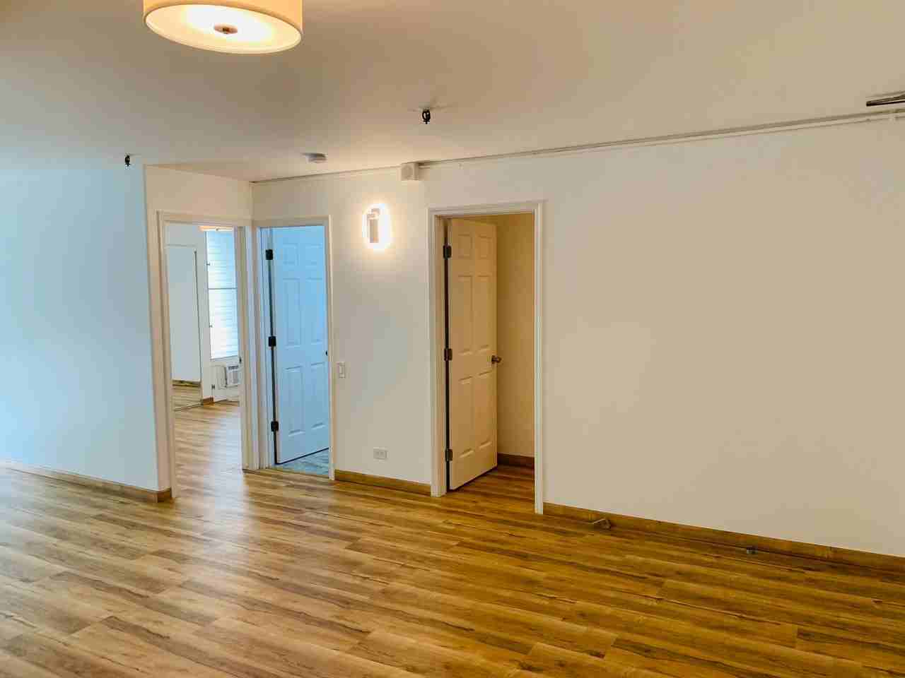 1226 Alexander St #703 - Photo 7 of 20
