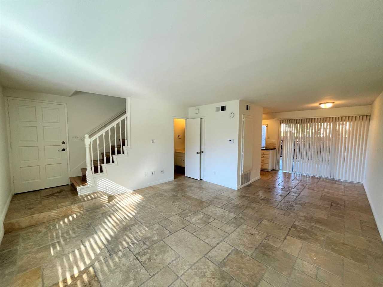 1128 Okapi Ln - Photo 5 of 27
