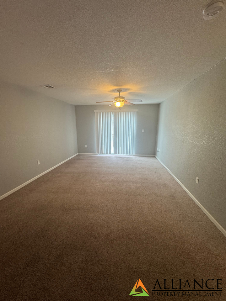 1208 Christy Dr - Photo 6 of 20