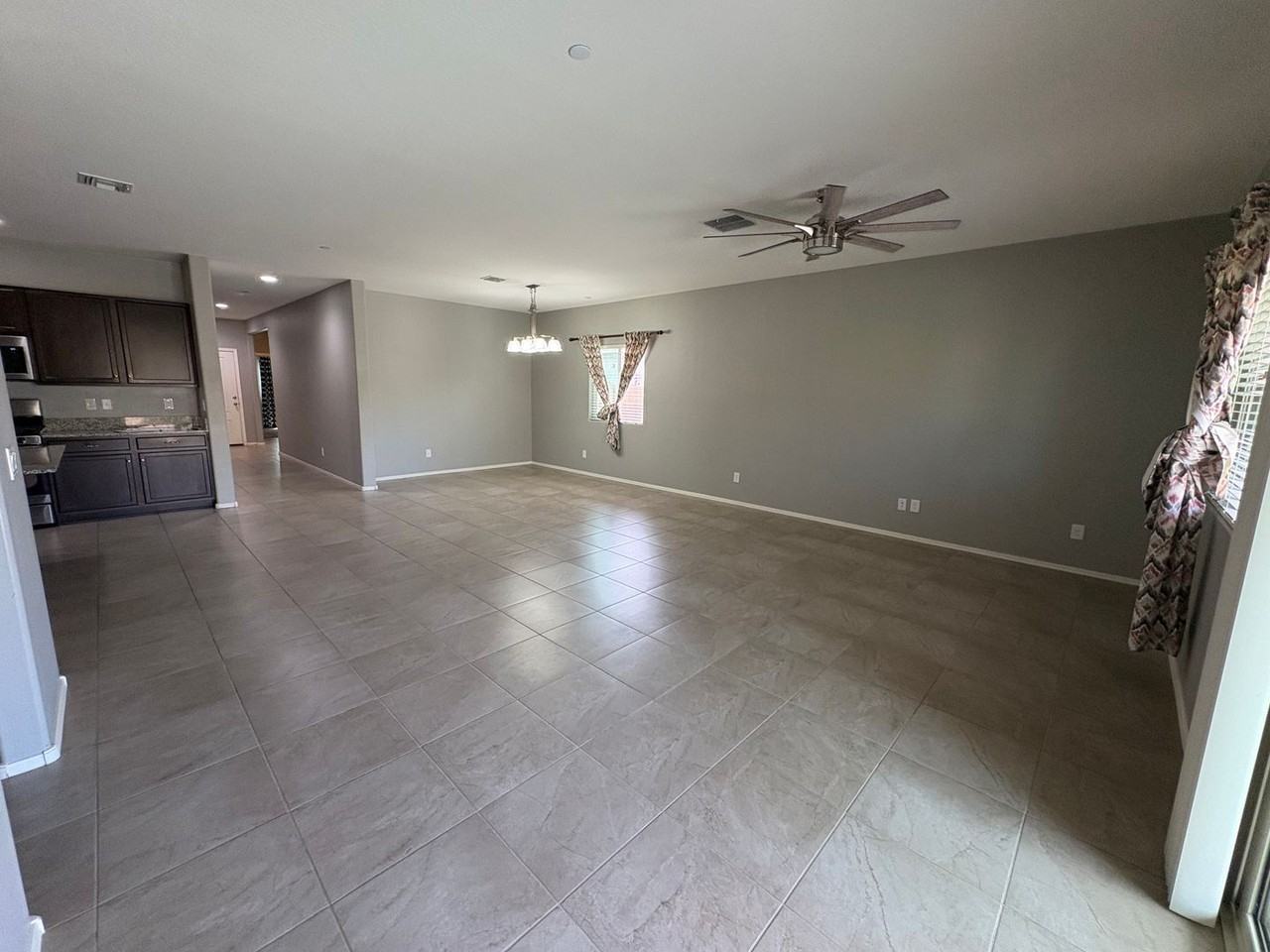 21248 W Palm Ln - Photo 6 of 14