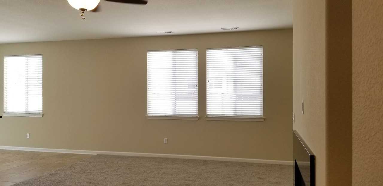 2160 Overland Park Dr - Photo 4 of 22