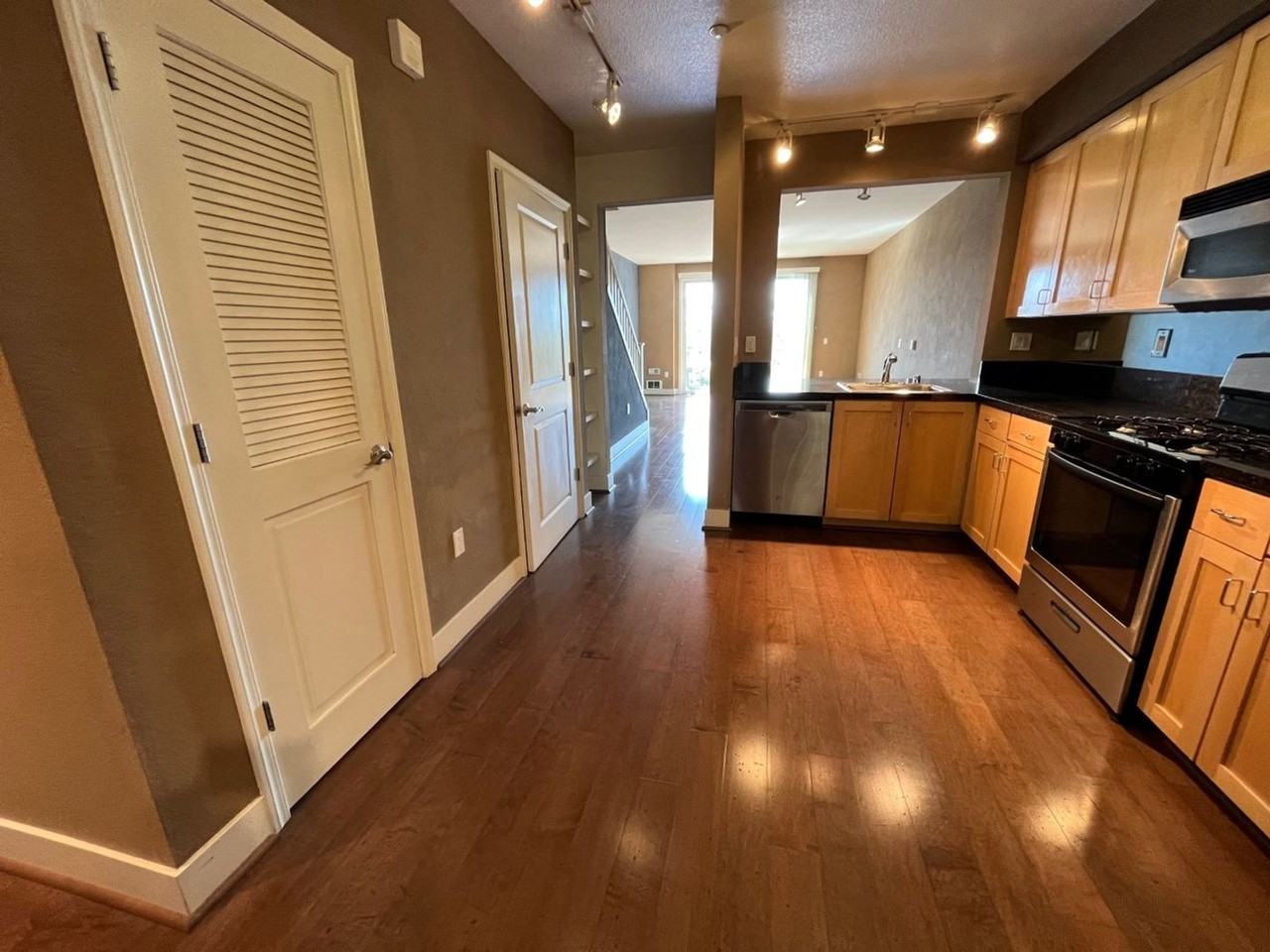 1556 Brunswig Ln - Photo 2 of 19