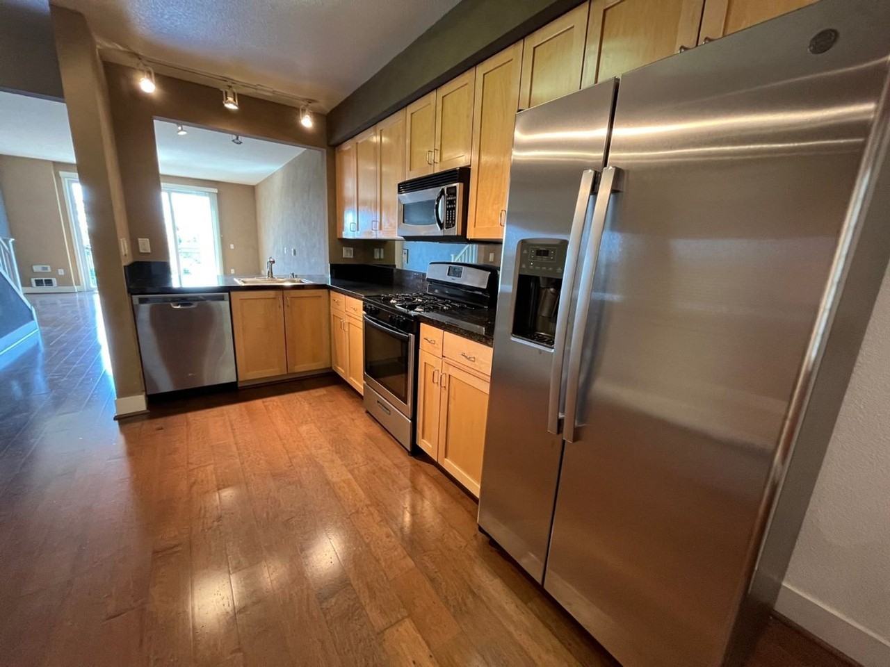 1556 Brunswig Ln - Photo 3 of 19