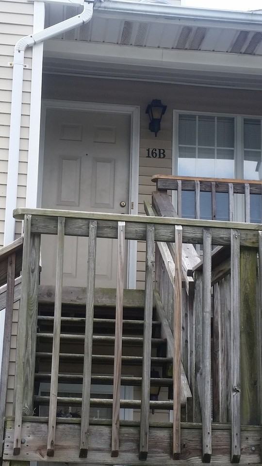 16B Lakeside Cres - Photo 3 of 14