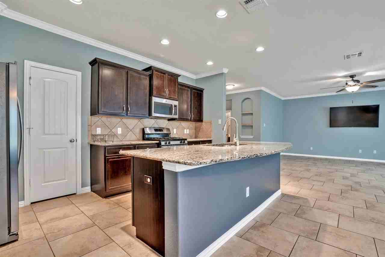 617 Rancho Verde Dr - Photo 4 of 22
