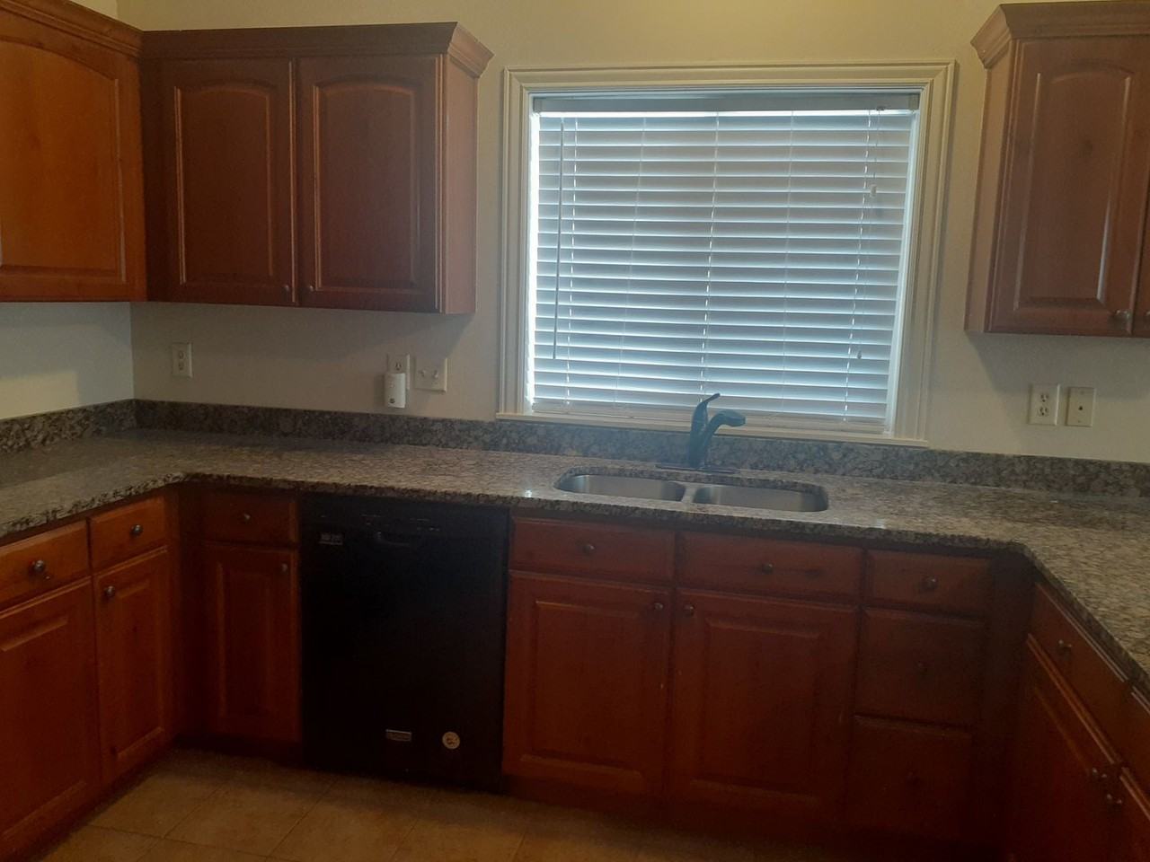 565 Pioneer Rd #54 - Photo 5 of 18