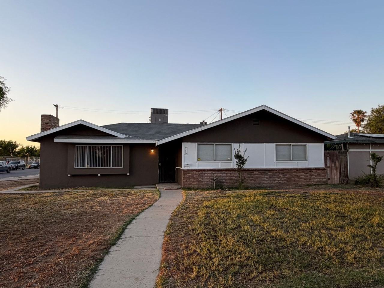710 Chateau Ct - Photo 3 of 50