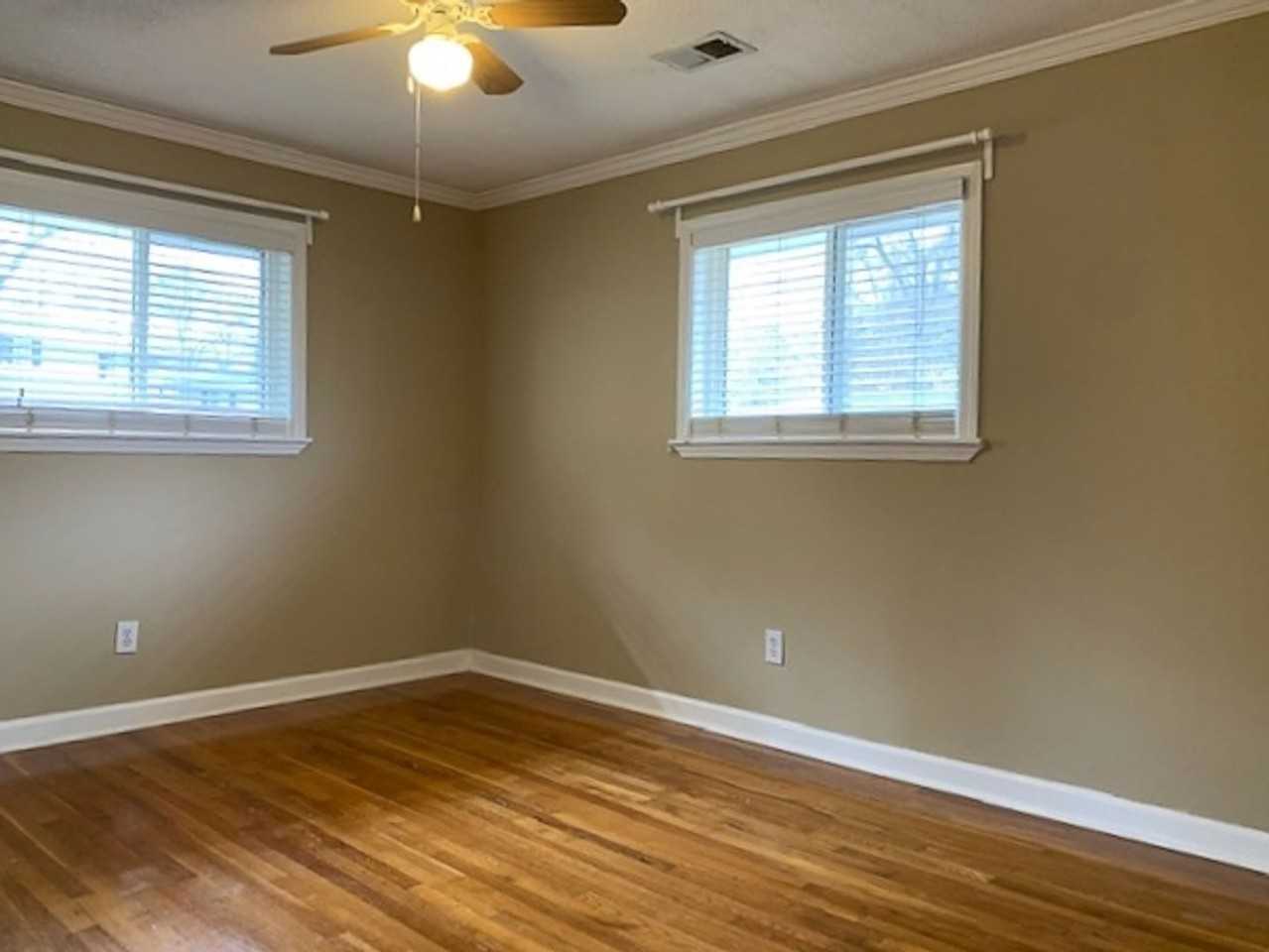 267 Jefferson Pl - Photo 6 of 14