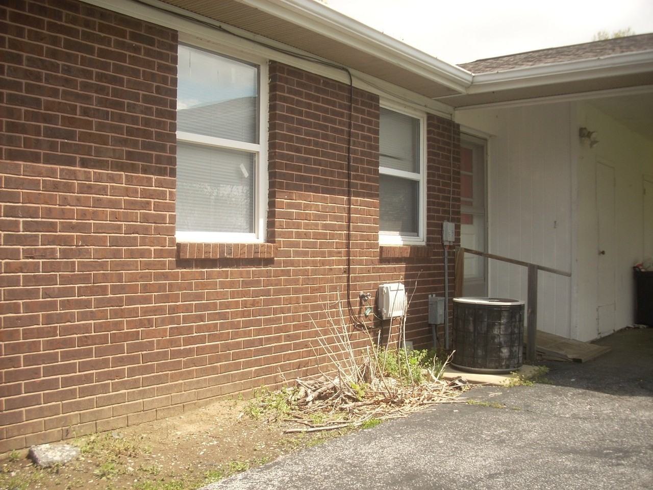 2406 Antiquity Ln - Photo 2 of 3