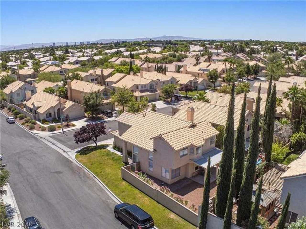 2437 Twin Flower Cir - Photo 3 of 42