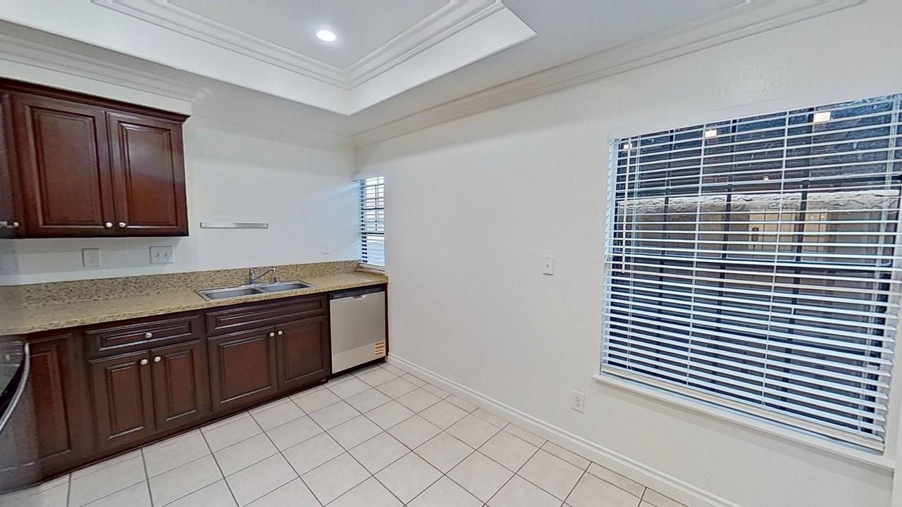 307 E Chapman Ave Apt A - Photo 6 of 22