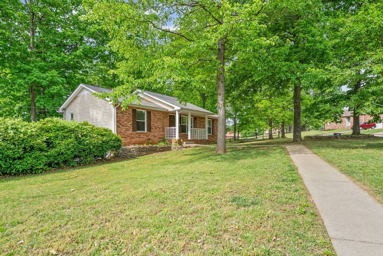 680 Shortridge Dr - Photo 2 of 27