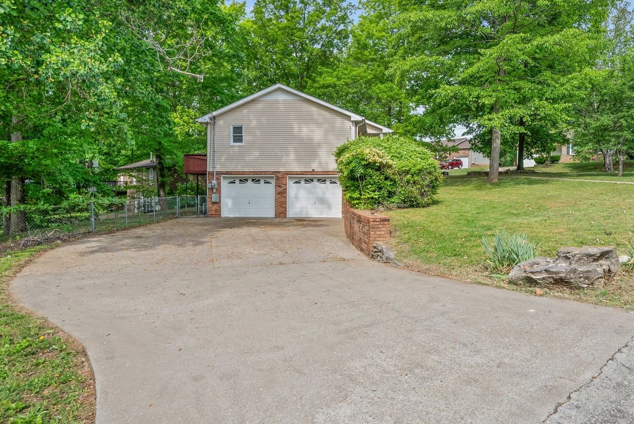 680 Shortridge Dr - Photo 3 of 27