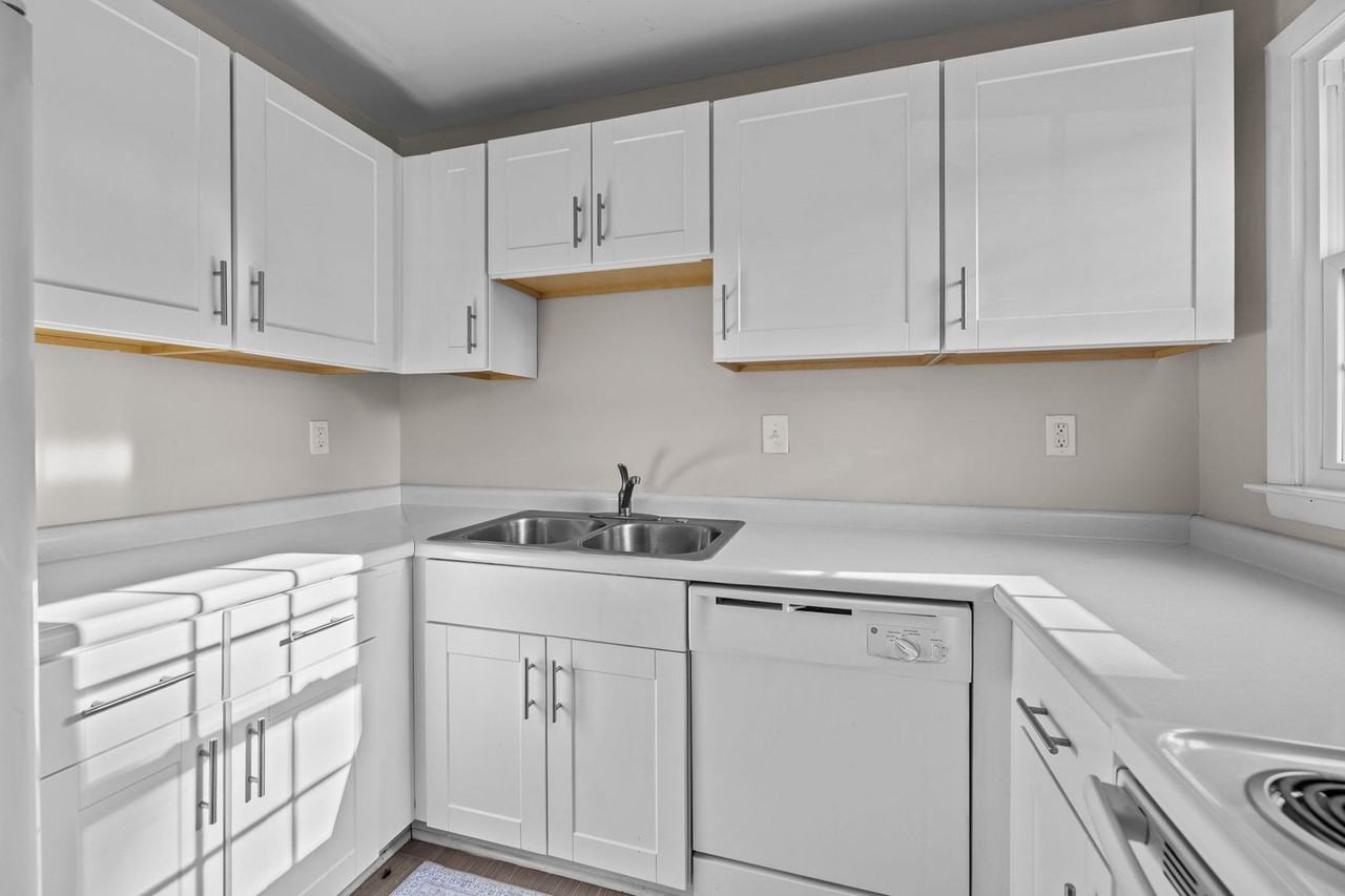4600 Coronado Dr - Photo 2 of 32