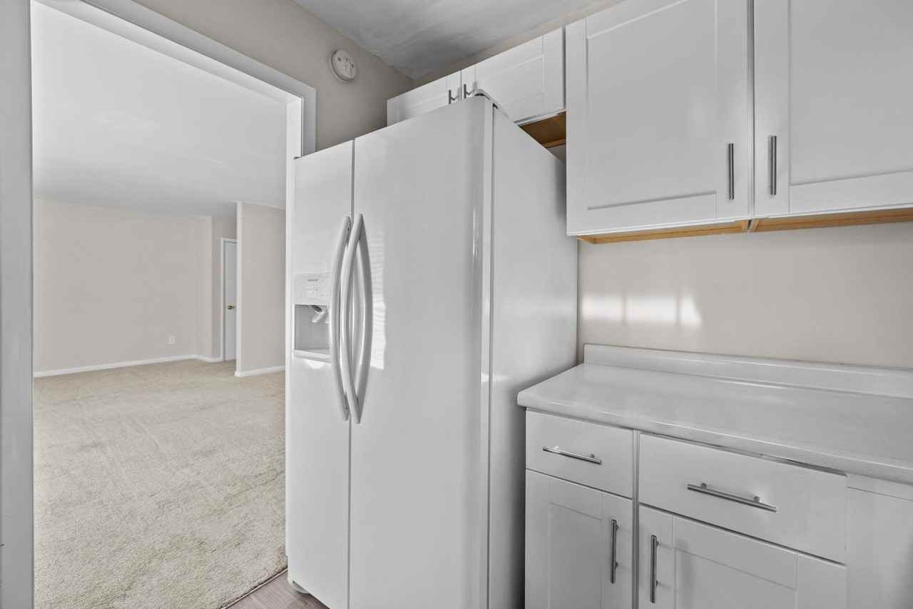 4600 Coronado Dr - Photo 4 of 32