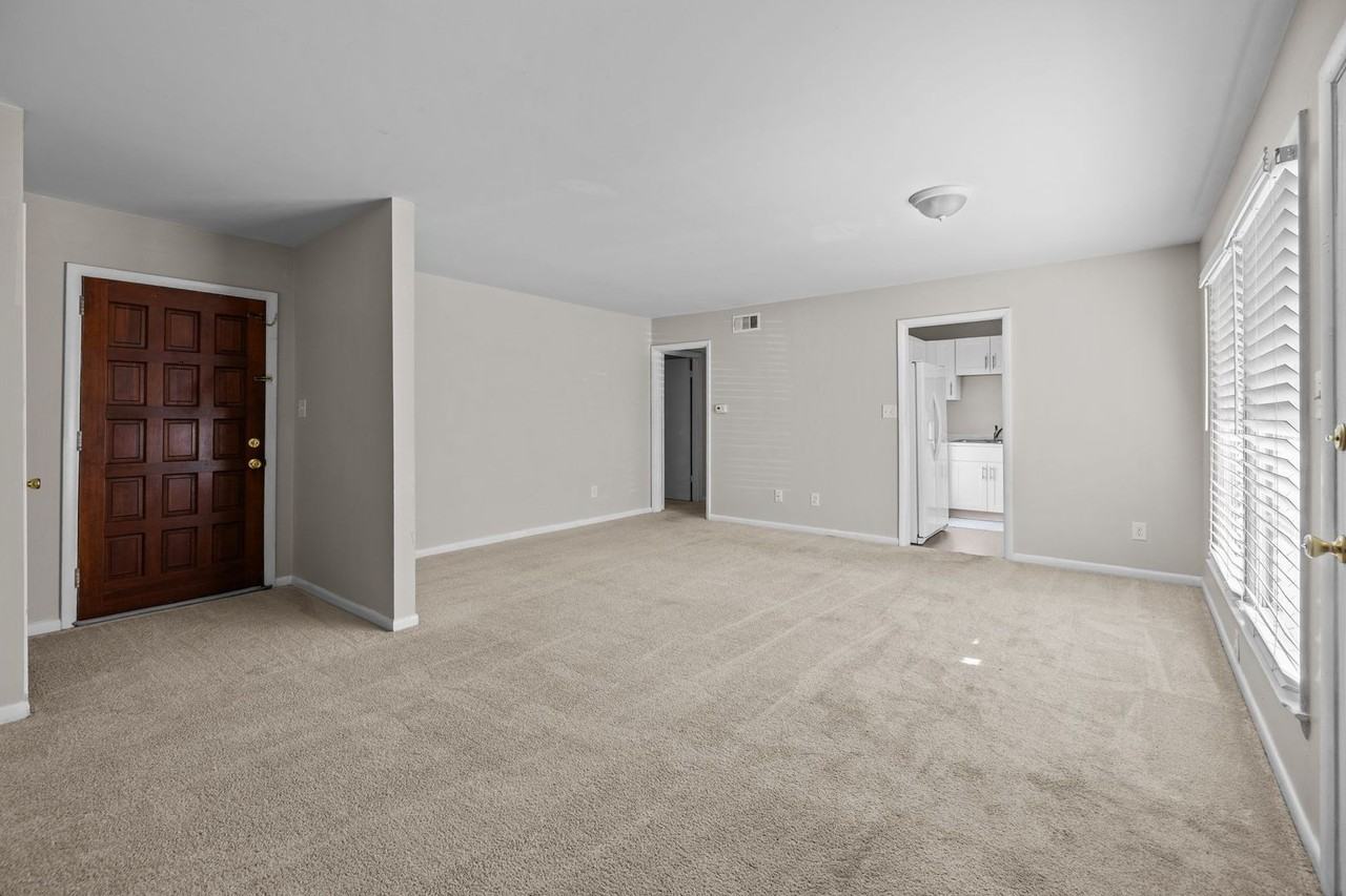 4600 Coronado Dr - Photo 5 of 32