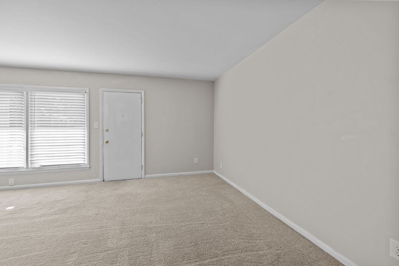 4600 Coronado Dr - Photo 7 of 32