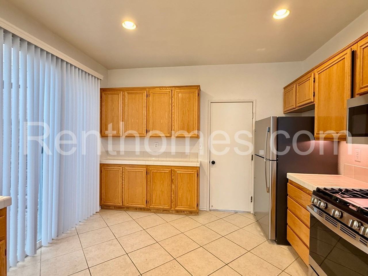 11065 Caminito Arcada - Photo 7 of 25