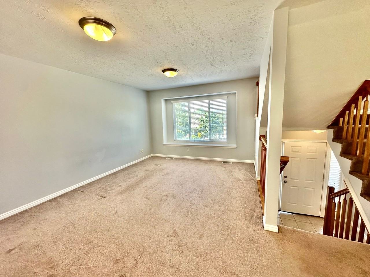 9677 S Villa Springs Cv - Photo 4 of 32