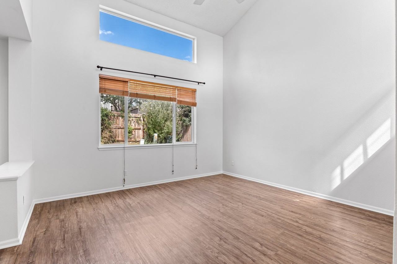 6837 W Rockland Pl - Photo 2 of 15