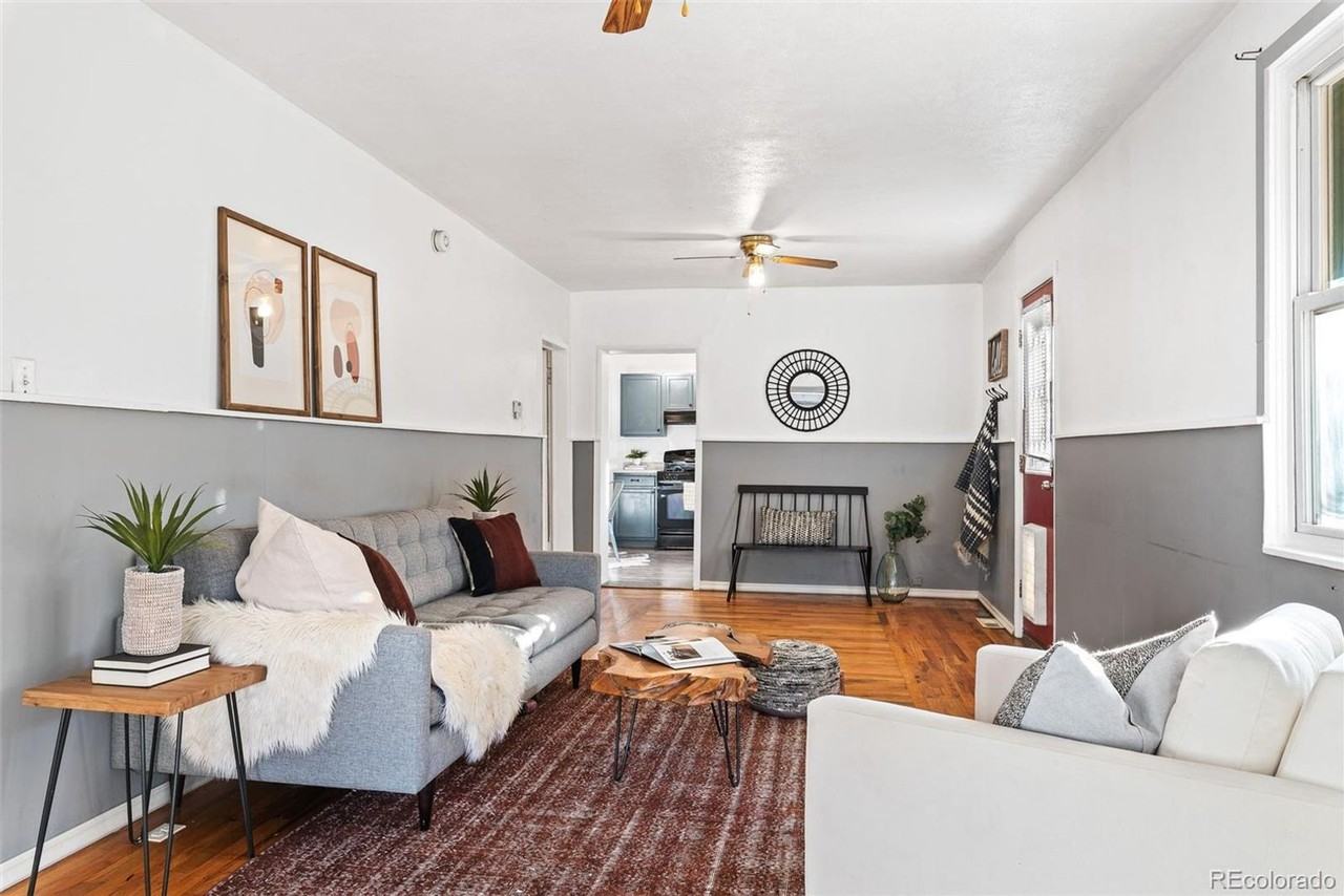 560 S Navajo St - Photo 4 of 19