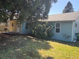 featured image of 1909 N Springbrook Rd