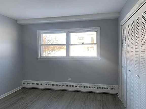 392 Executive Dr #301 - Photo 6 of 7
