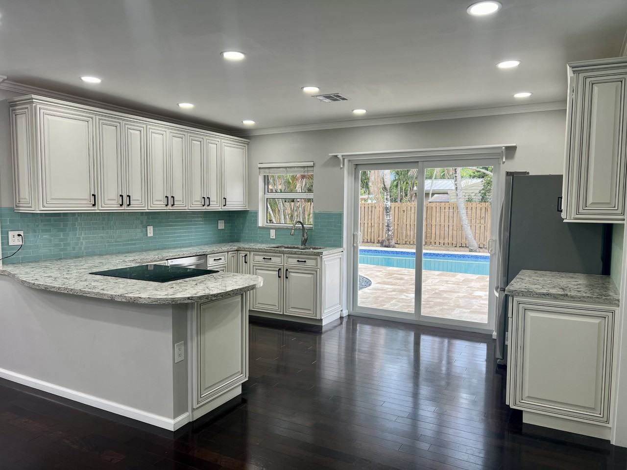 2360 Sw 15th St #NA - Photo 3 of 24