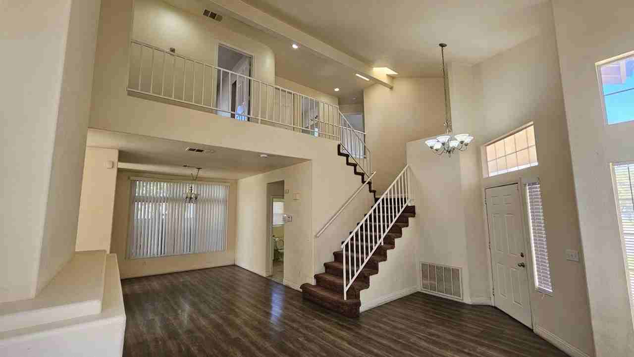 7533 Lorinda Ave - Photo 2 of 18