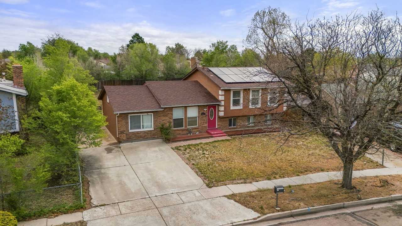 2915 Monica Dr W #NA - Photo 3 of 31