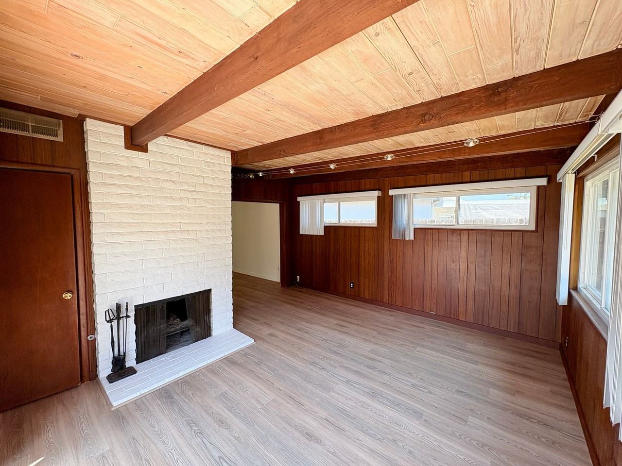 4653 Berwick Dr - Photo 4 of 15