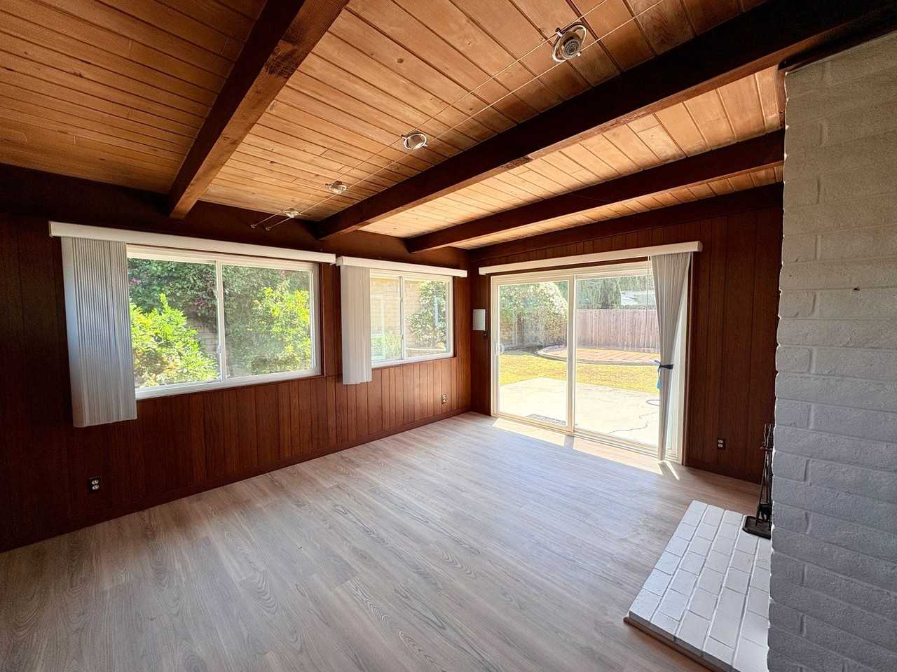 4653 Berwick Dr - Photo 5 of 15