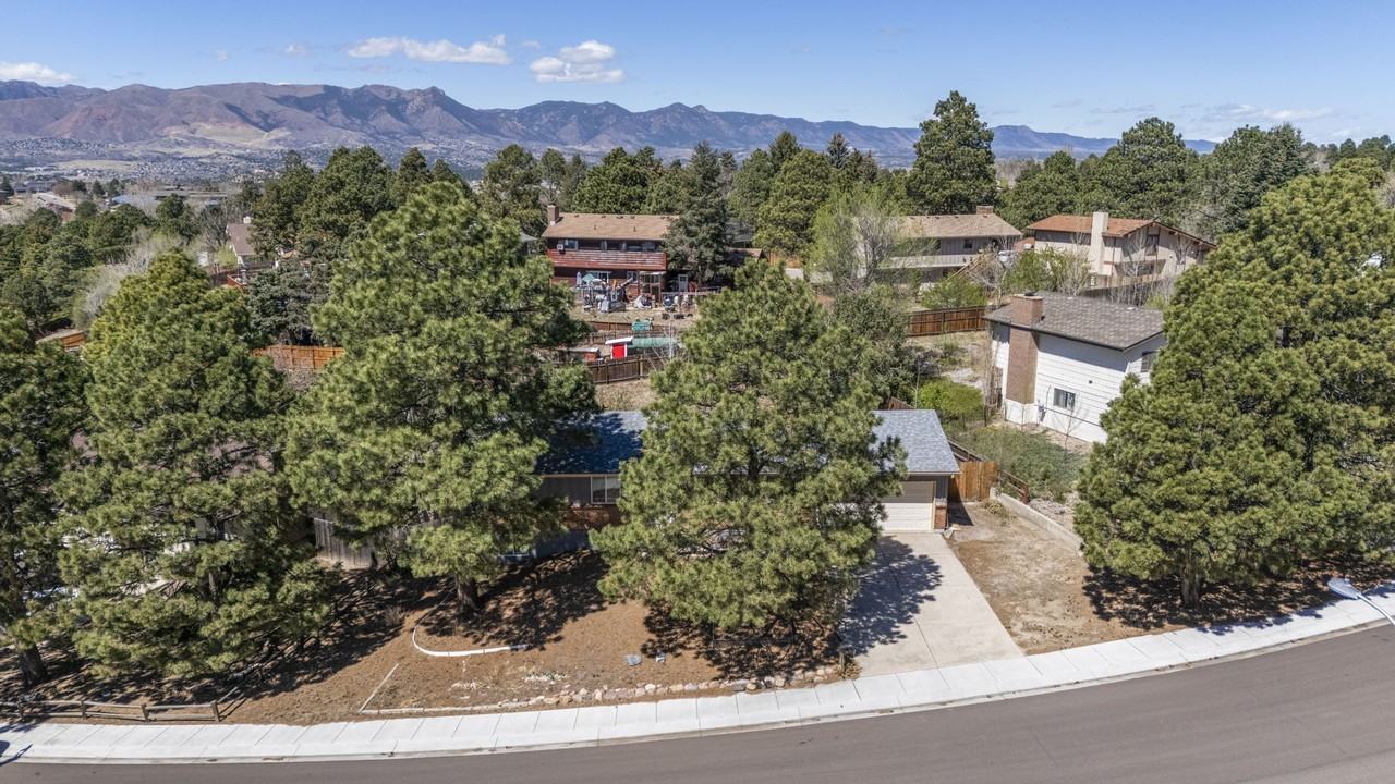 3270 Cortina Dr #NA - Photo 3 of 30