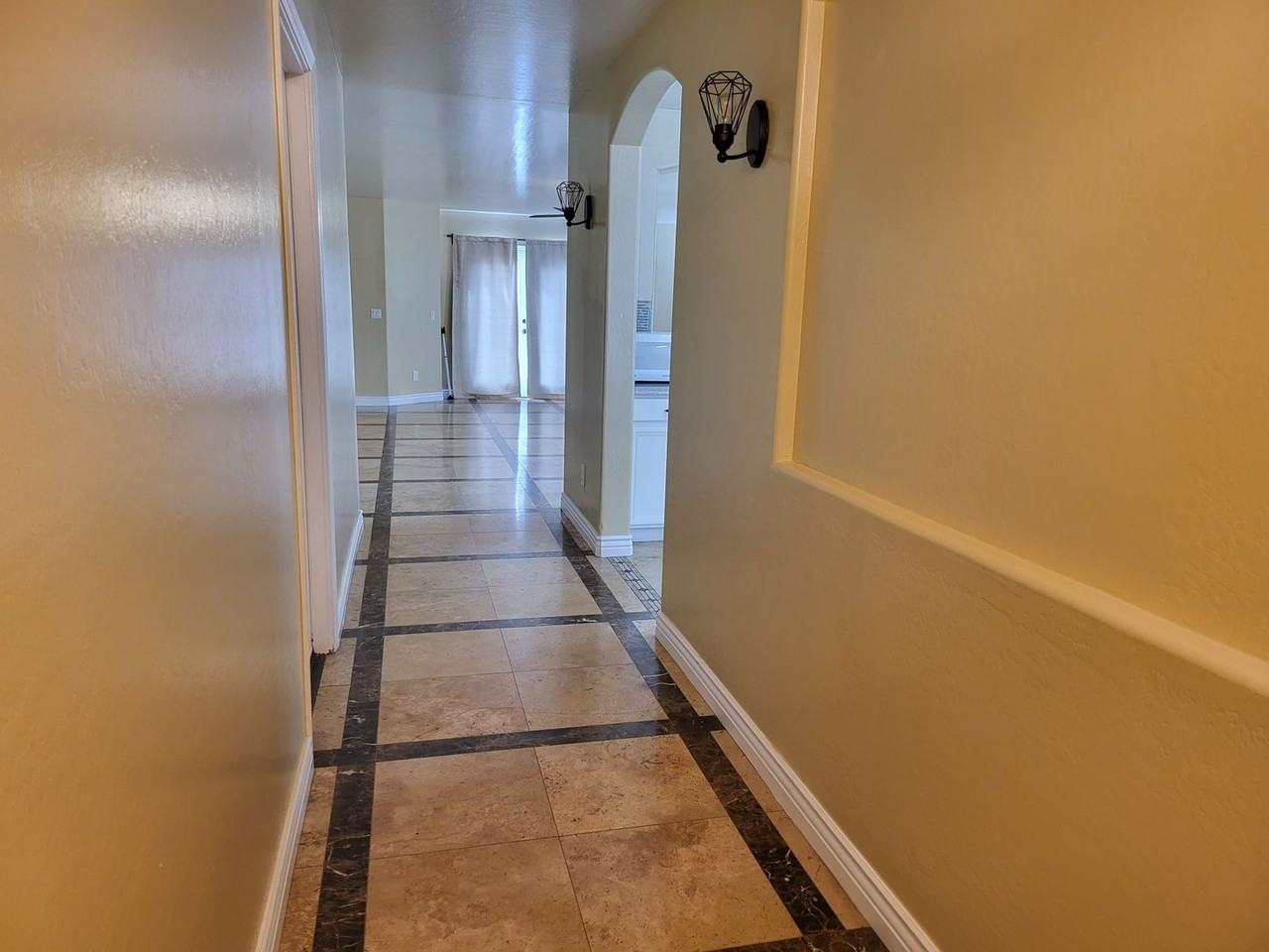 6629 S 18th Dr - Photo 2 of 30