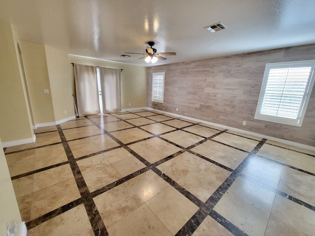 6629 S 18th Dr - Photo 3 of 30